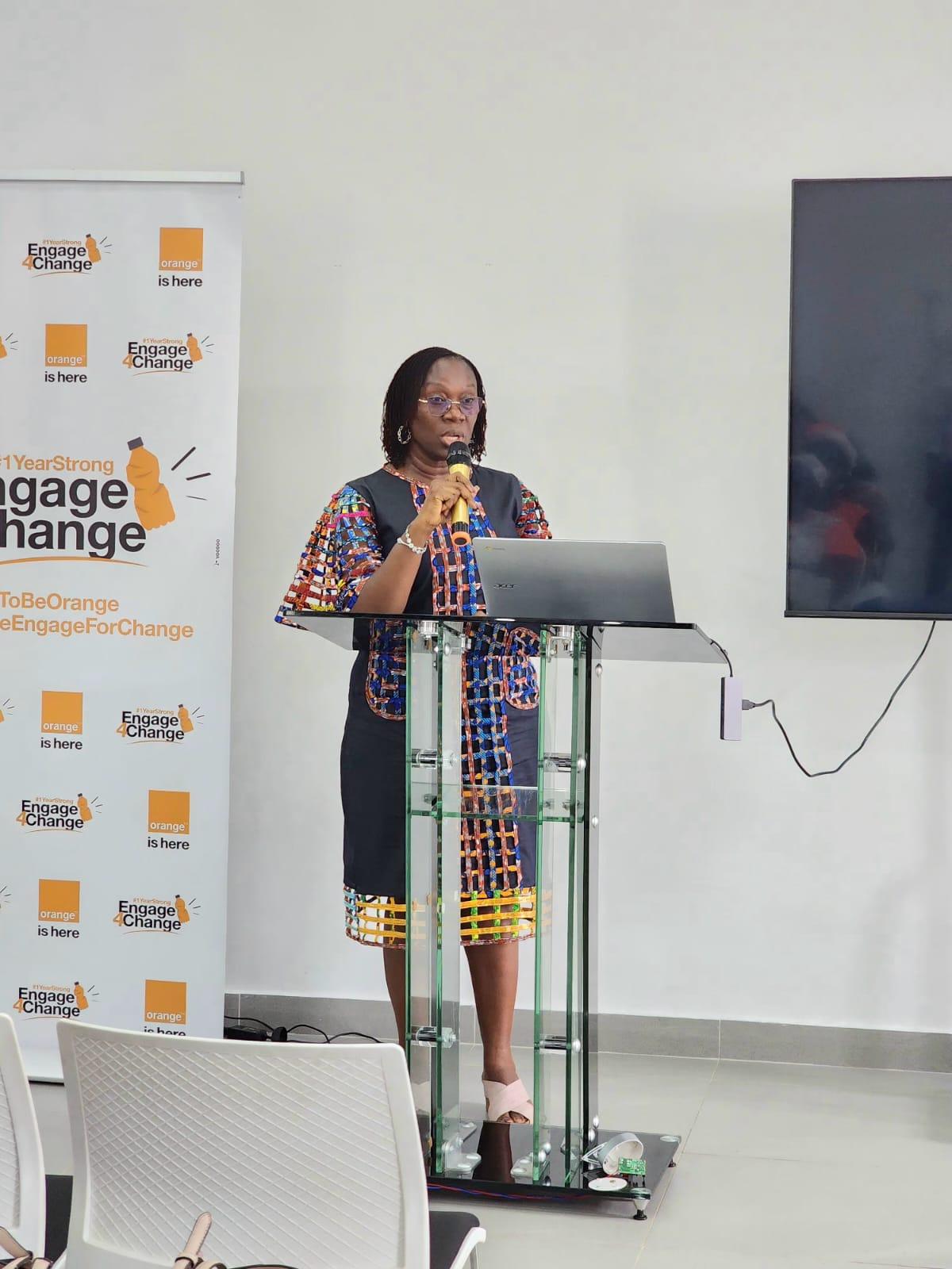 Stakeholder engaging the audience; especially students, about plastic pollution and fostering awareness from a young age.