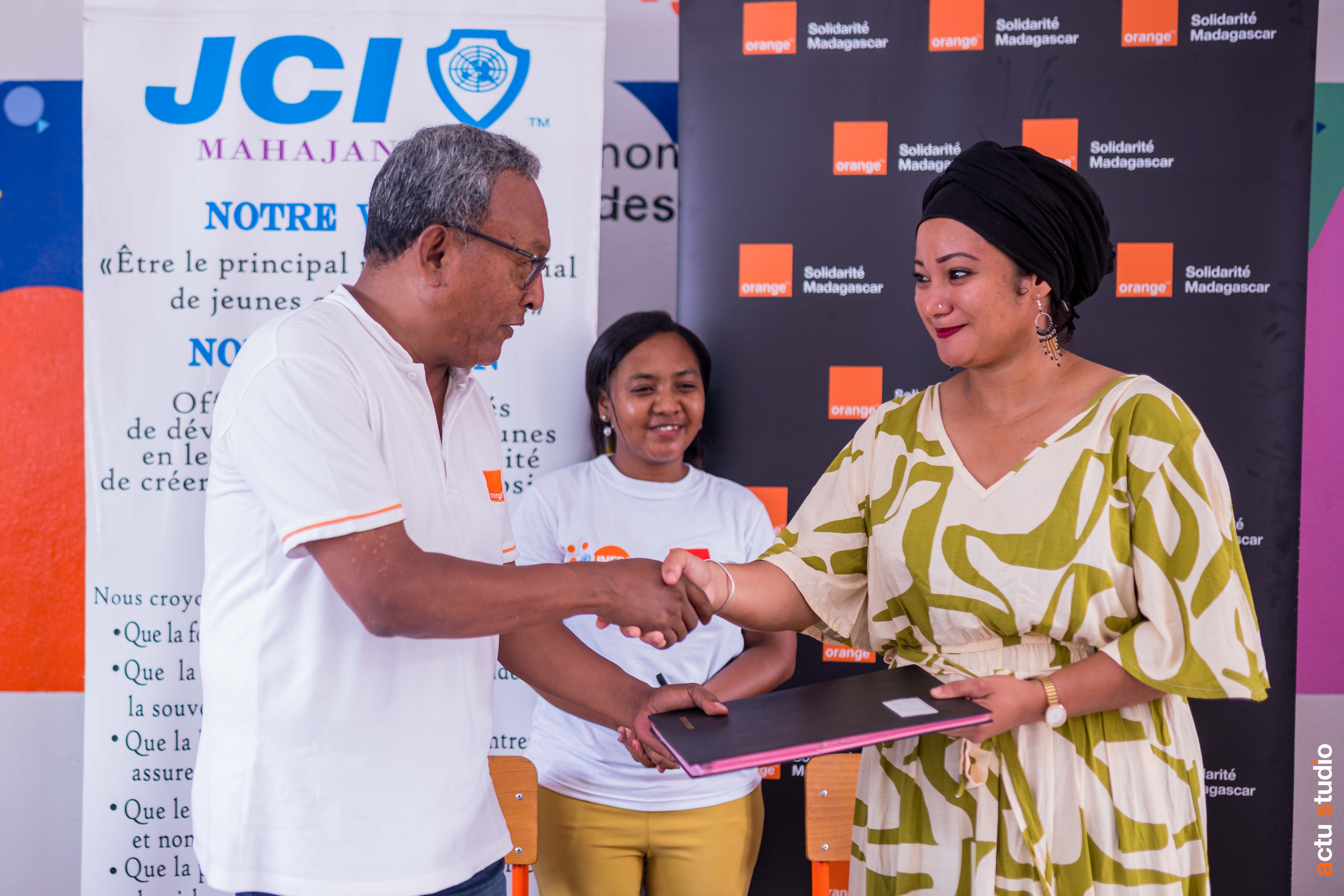 Orange Solidarité Madagascar et JCI Mahajanga s’unissent pour l’autonomisation des femmes à travers le numérique